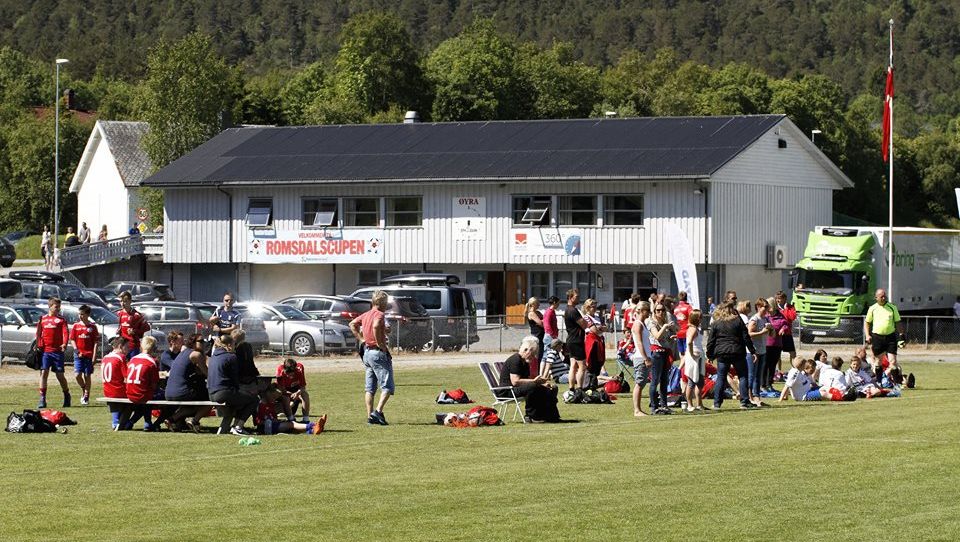 Fotballbane med aktivitet